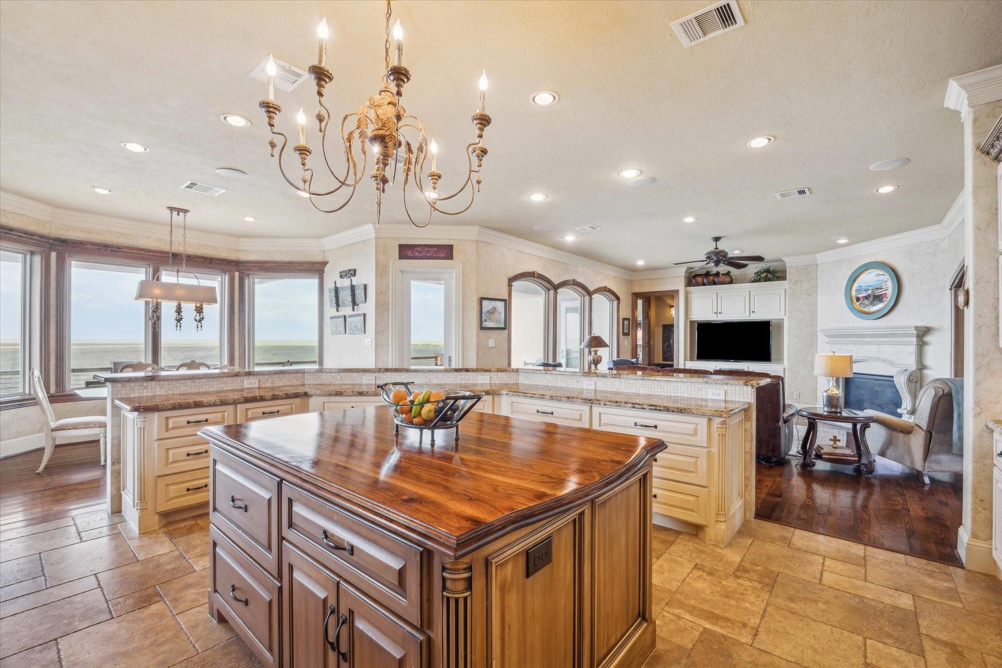 Hitchcock, Texas, 77563, United States, 4 Bedrooms Bedrooms, ,4 BathroomsBathrooms,Residential,Forsale,1953057