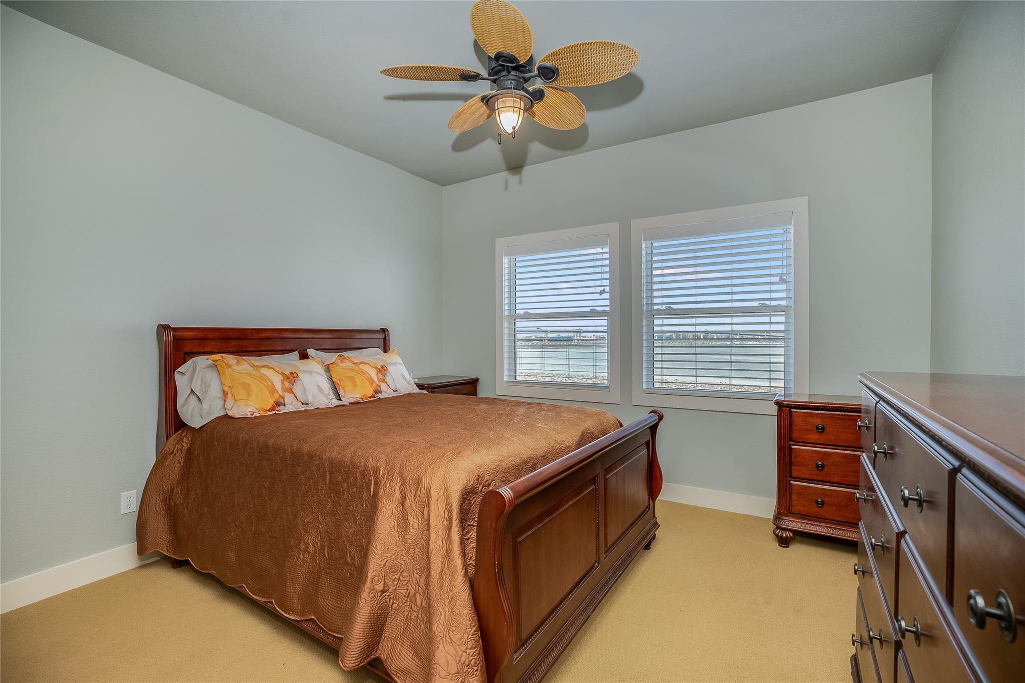 Seabrook, Texas, 77586, United States, 3 Bedrooms Bedrooms, ,2 BathroomsBathrooms,Residential,Forsale,1953064