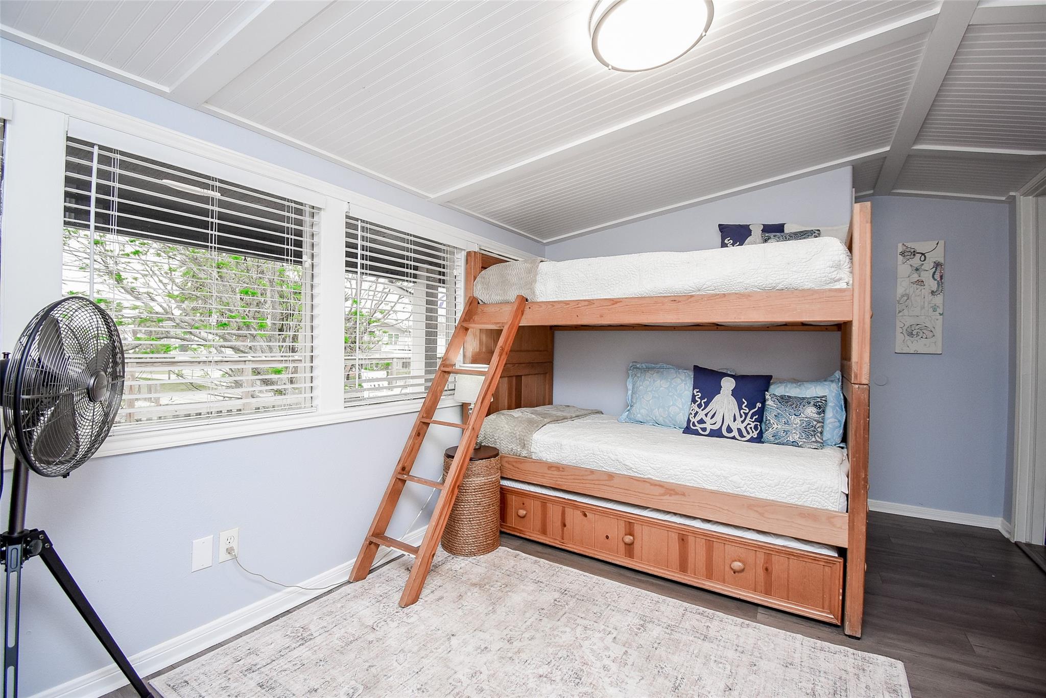 Jamaica Beach, Texas, 77554, United States, 4 Bedrooms Bedrooms, ,3 BathroomsBathrooms,Residential,Forsale,1953067