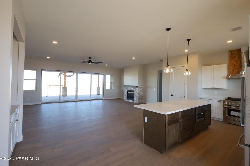 Prescott Valley, Arizona, 86315, United States, 4 Bedrooms Bedrooms, ,3.5 BathroomsBathrooms,Residential,Forsale,1903157