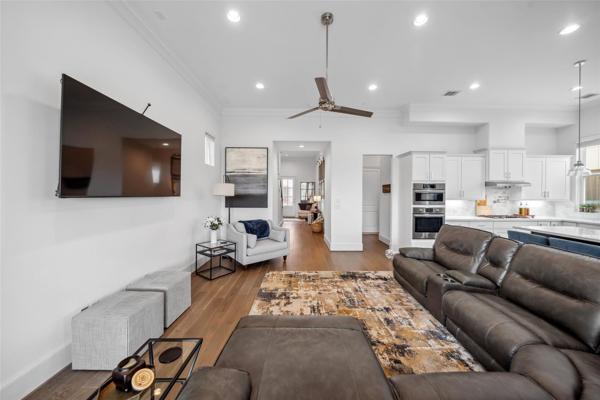 Houston, Texas, 77007, United States, 3 Bedrooms Bedrooms, ,3 BathroomsBathrooms,Residential,Forsale,1953056