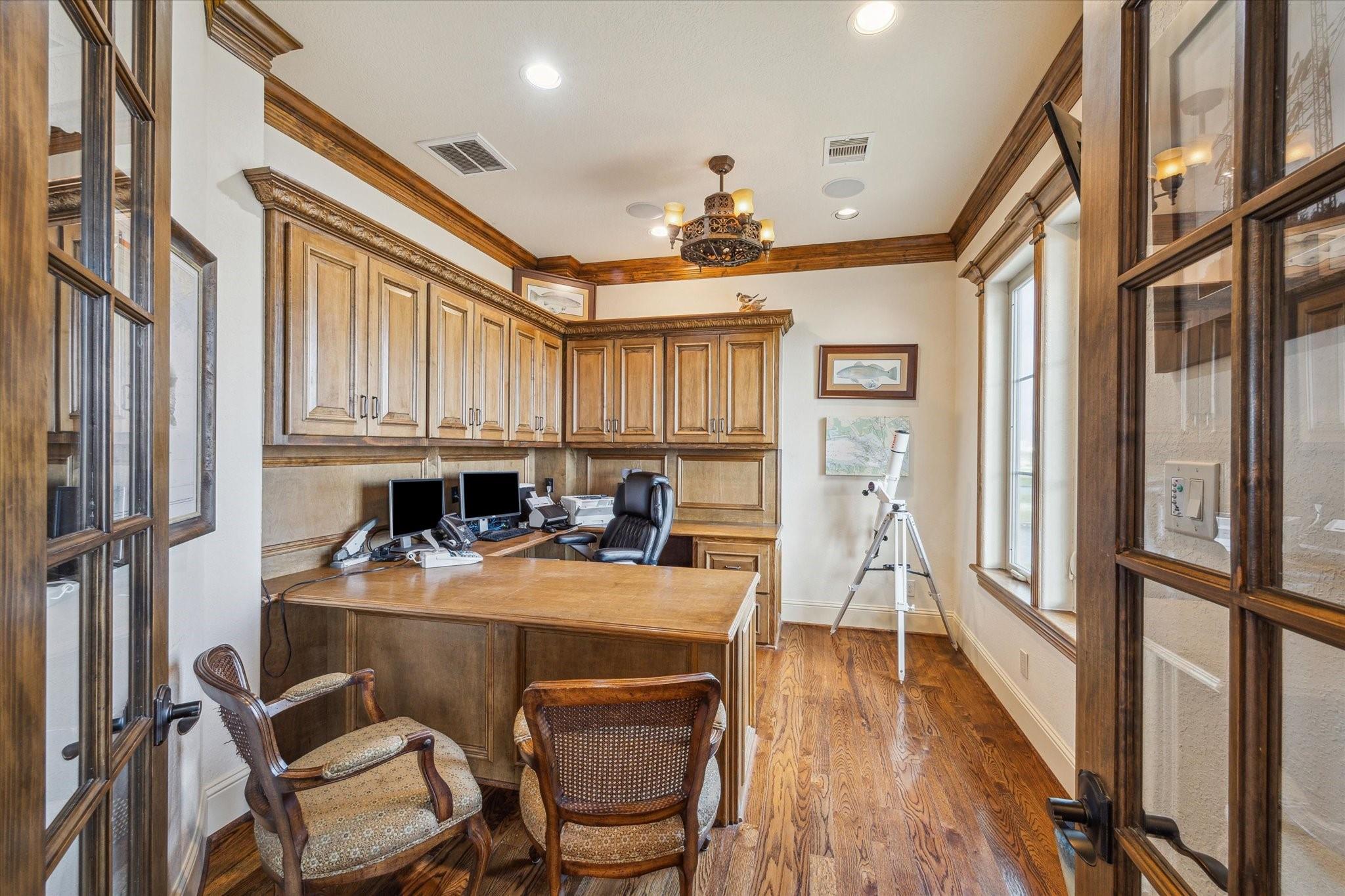 Hitchcock, Texas, 77563, United States, 4 Bedrooms Bedrooms, ,4 BathroomsBathrooms,Residential,Forsale,1953057