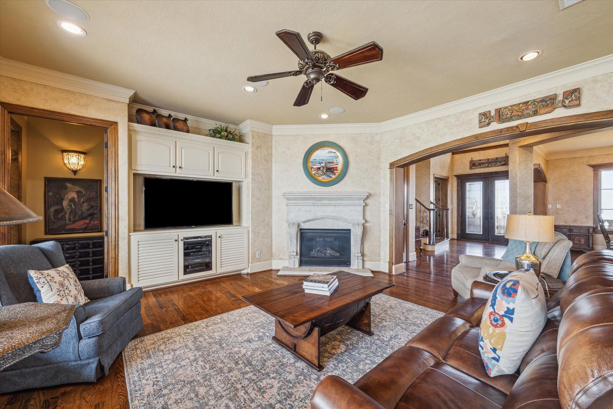 Hitchcock, Texas, 77563, United States, 4 Bedrooms Bedrooms, ,4 BathroomsBathrooms,Residential,Forsale,1953057