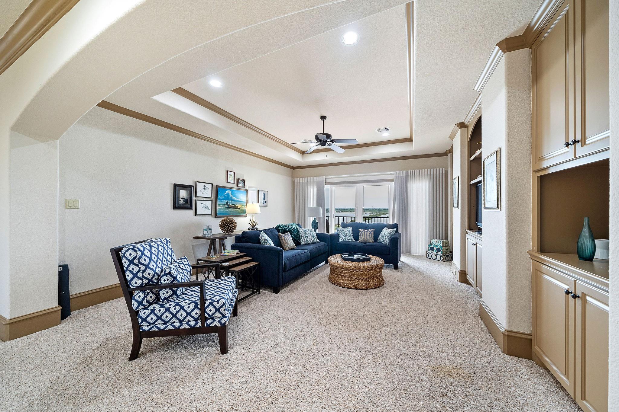 Hitchcock, Texas, 77563, United States, 4 Bedrooms Bedrooms, ,3 BathroomsBathrooms,Residential,Forsale,1953061