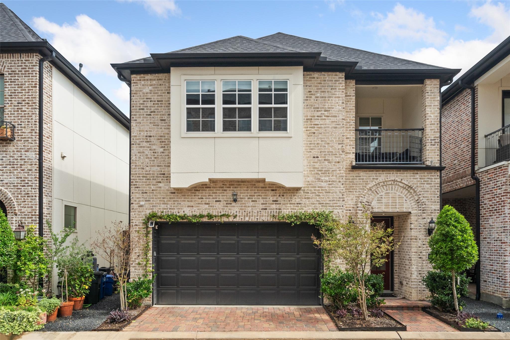 Houston, Texas, 77007, United States, 3 Bedrooms Bedrooms, ,3 BathroomsBathrooms,Residential,Forsale,1953056