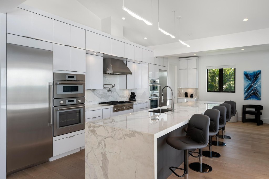 Plantation Key, Florida, 33036, United States, 6 Bedrooms Bedrooms, ,8 BathroomsBathrooms,Residential,Forsale,2011105