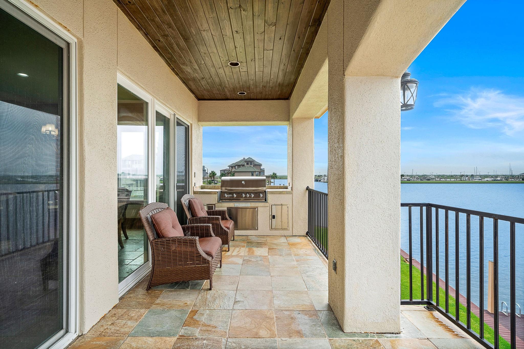 Hitchcock, Texas, 77563, United States, 4 Bedrooms Bedrooms, ,3 BathroomsBathrooms,Residential,Forsale,1953061