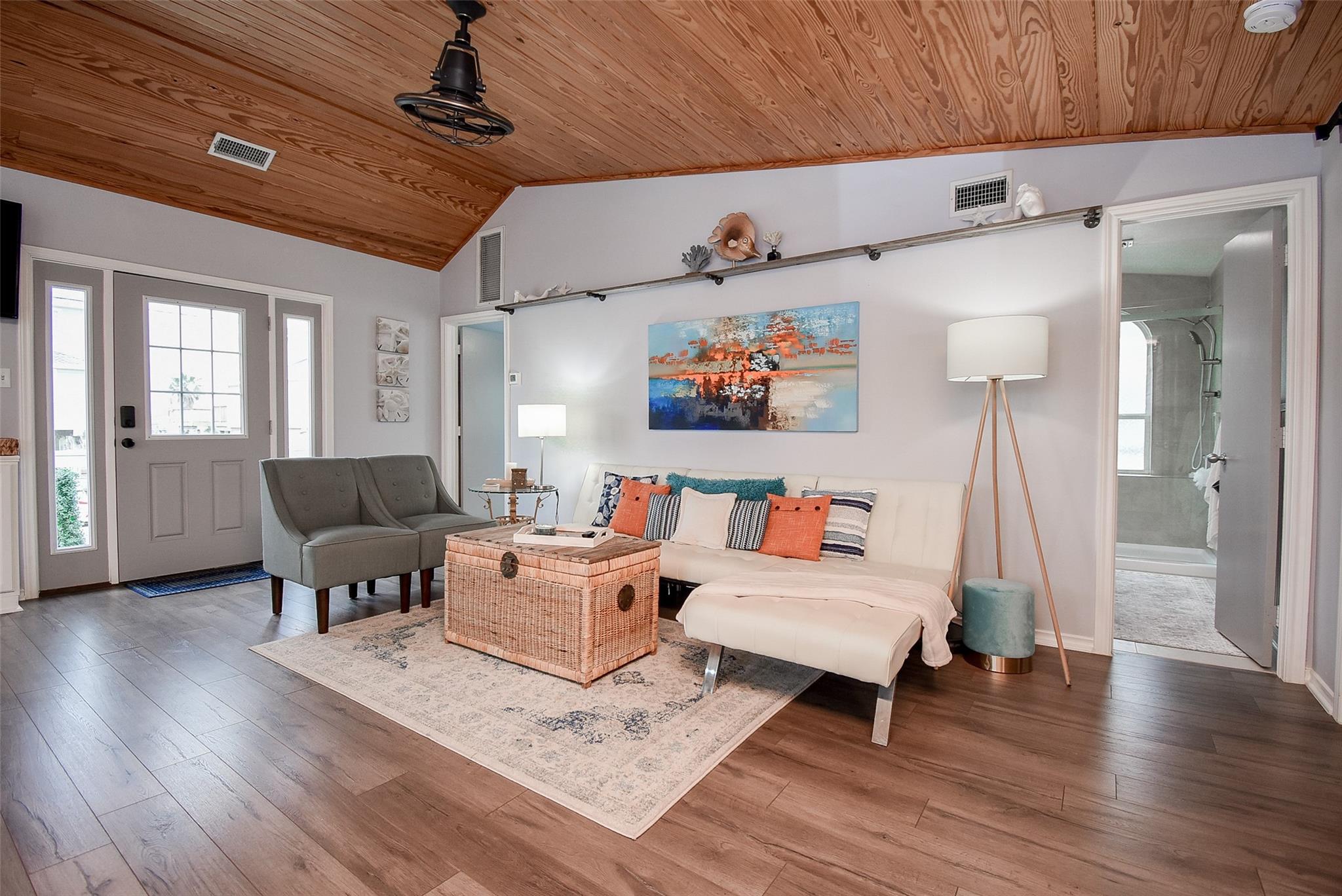 Jamaica Beach, Texas, 77554, United States, 4 Bedrooms Bedrooms, ,3 BathroomsBathrooms,Residential,Forsale,1953067