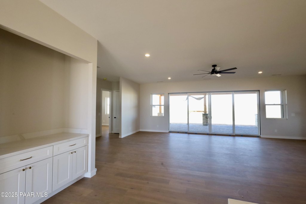 Prescott Valley, Arizona, 86315, United States, 4 Bedrooms Bedrooms, ,3.5 BathroomsBathrooms,Residential,Forsale,1903157