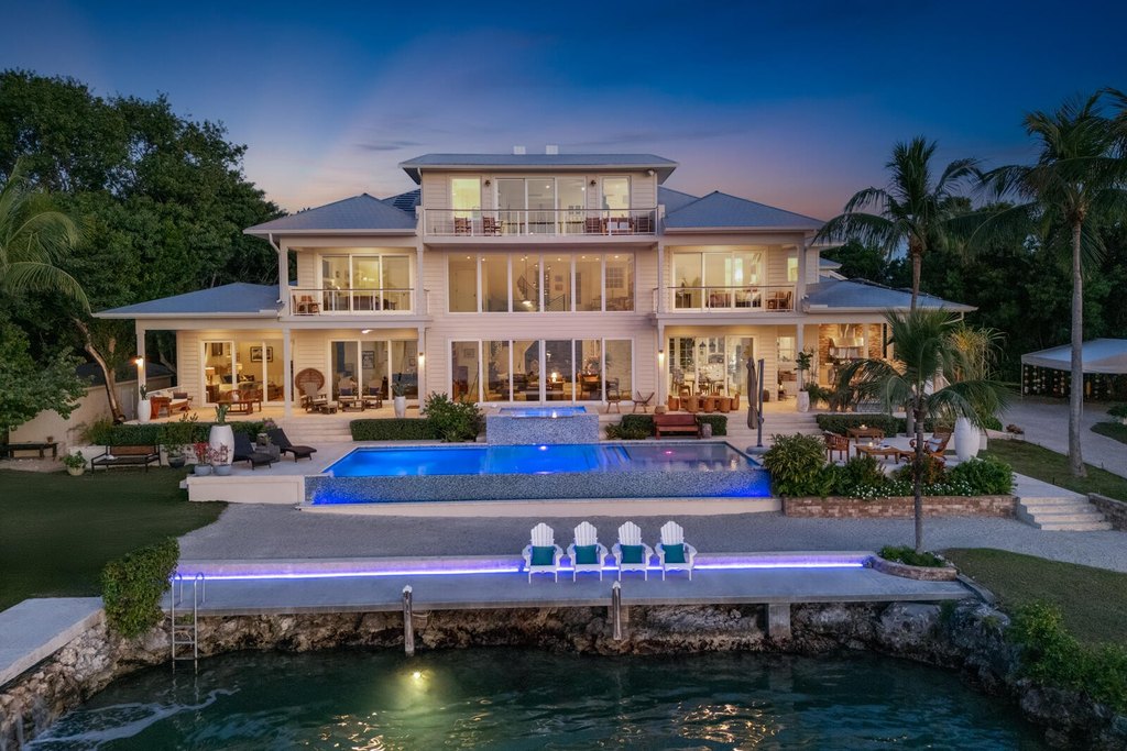 Upper Matecumbe Key Islamorada, Florida, 33036, United States, 7 Bedrooms Bedrooms, ,9.5 BathroomsBathrooms,Residential,Forsale,1971981