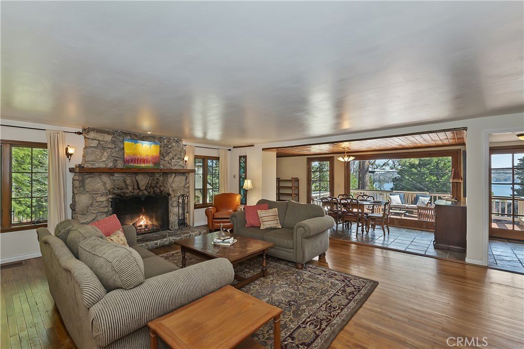 Lake Arrowhead, California, 92352, United States, 3 Bedrooms Bedrooms, ,3.5 BathroomsBathrooms,Residential,Forsale,1886298