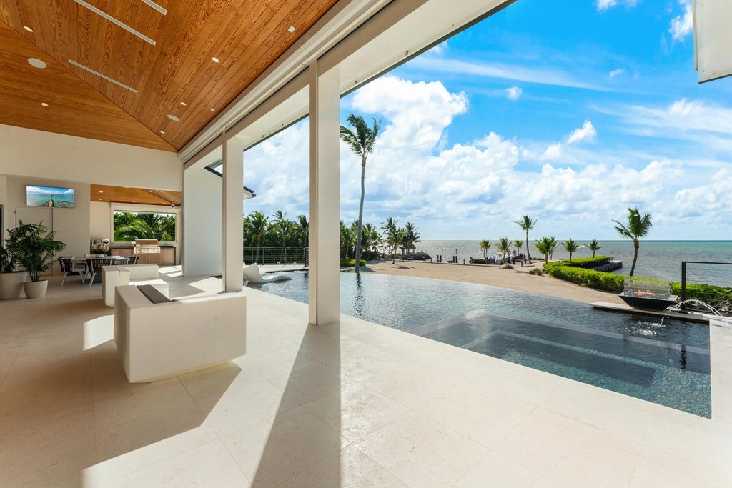 Plantation Key, Florida, 33036, United States, 6 Bedrooms Bedrooms, ,8 BathroomsBathrooms,Residential,Forsale,2011105