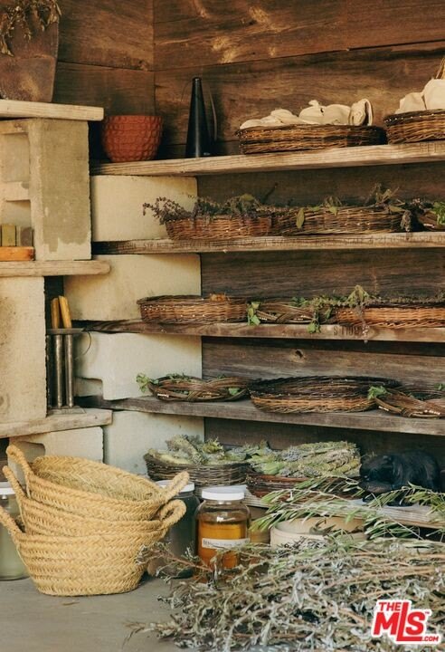 Malibu, California, 90265, United States, 3 Bedrooms Bedrooms, ,3.5 BathroomsBathrooms,Residential,Forsale,1985958