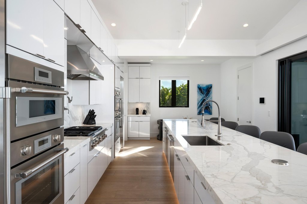 Plantation Key, Florida, 33036, United States, 6 Bedrooms Bedrooms, ,8 BathroomsBathrooms,Residential,Forsale,2011105