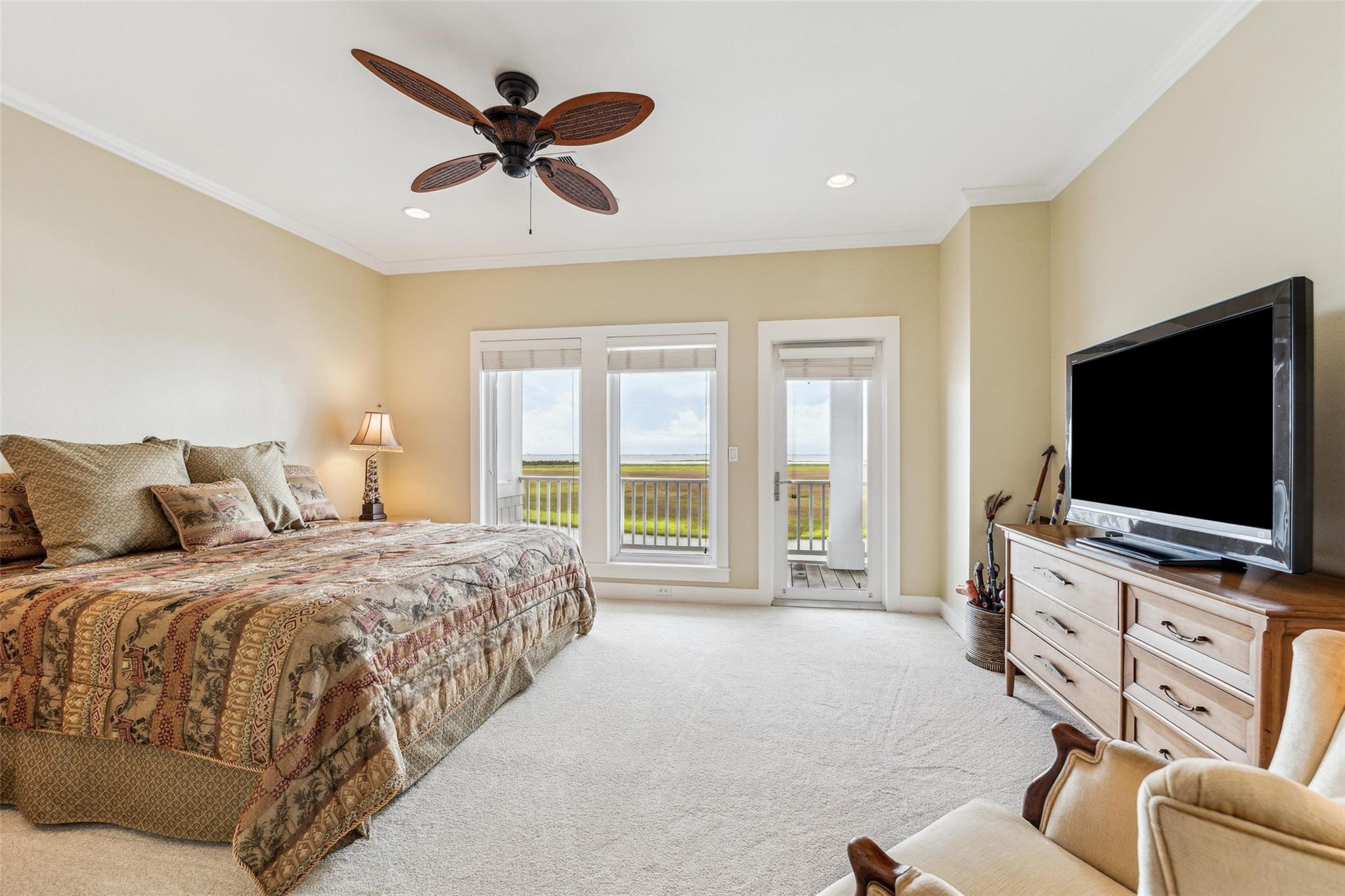 Hitchcock, Texas, 77563, United States, 4 Bedrooms Bedrooms, ,4 BathroomsBathrooms,Residential,Forsale,1953059