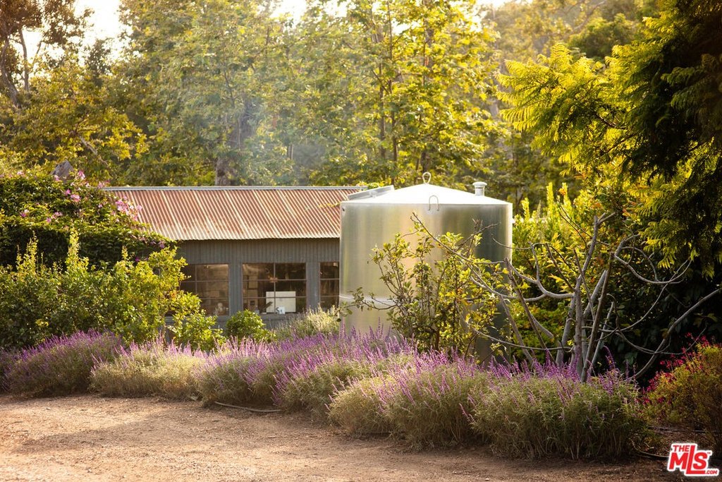 Malibu, California, 90265, United States, 3 Bedrooms Bedrooms, ,3.5 BathroomsBathrooms,Residential,Forsale,1985958