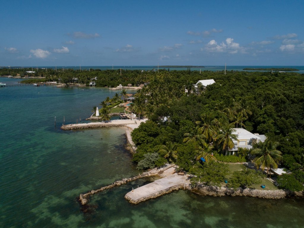 Key Largo, Florida, 33037, United States, 10 Bedrooms Bedrooms, ,9 BathroomsBathrooms,Residential,Forsale,1944409