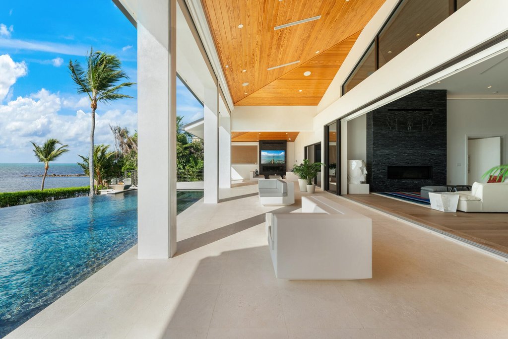 Plantation Key, Florida, 33036, United States, 6 Bedrooms Bedrooms, ,8 BathroomsBathrooms,Residential,Forsale,2011105