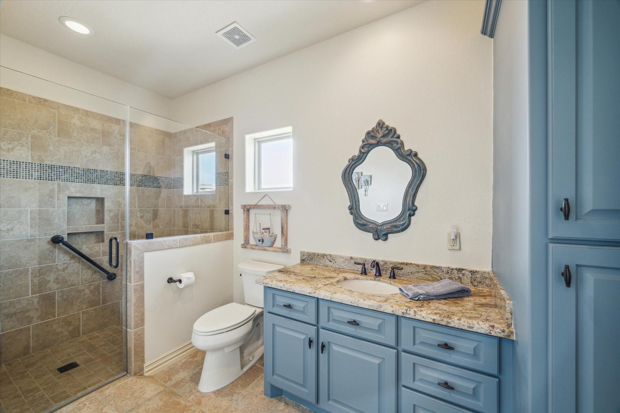 Hitchcock, Texas, 77563, United States, 4 Bedrooms Bedrooms, ,4 BathroomsBathrooms,Residential,Forsale,1953057