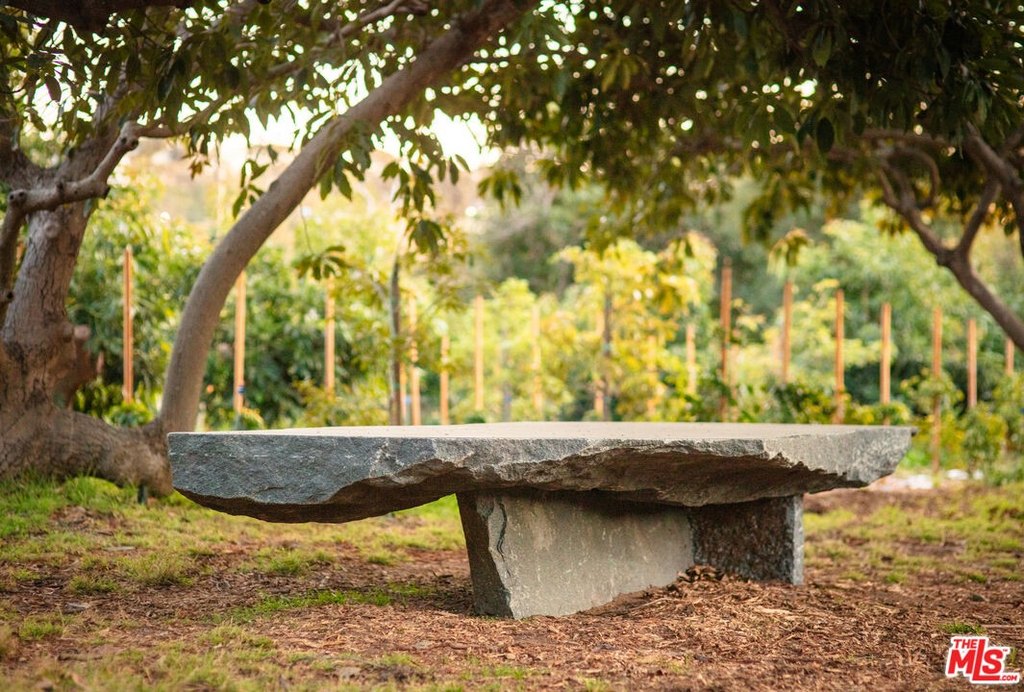 Malibu, California, 90265, United States, 3 Bedrooms Bedrooms, ,3.5 BathroomsBathrooms,Residential,Forsale,1985958