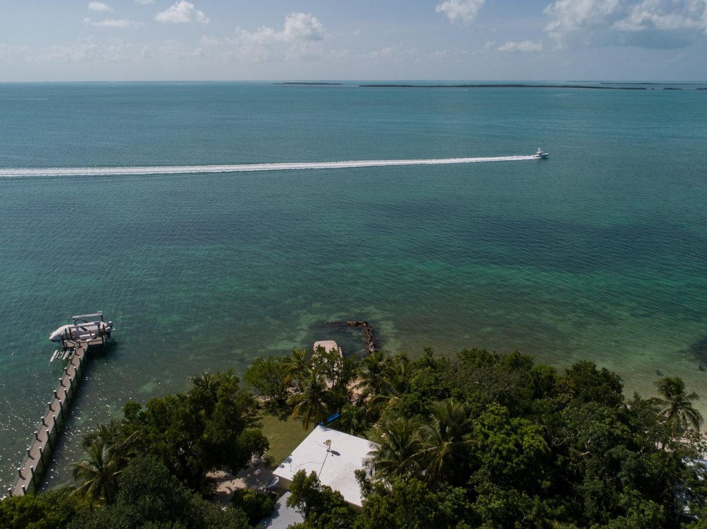 Key Largo, Florida, 33037, United States, 10 Bedrooms Bedrooms, ,9 BathroomsBathrooms,Residential,Forsale,1944409