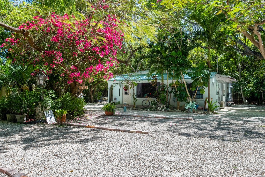 Key Largo, Florida, 33037, United States, 10 Bedrooms Bedrooms, ,9 BathroomsBathrooms,Residential,Forsale,1944409