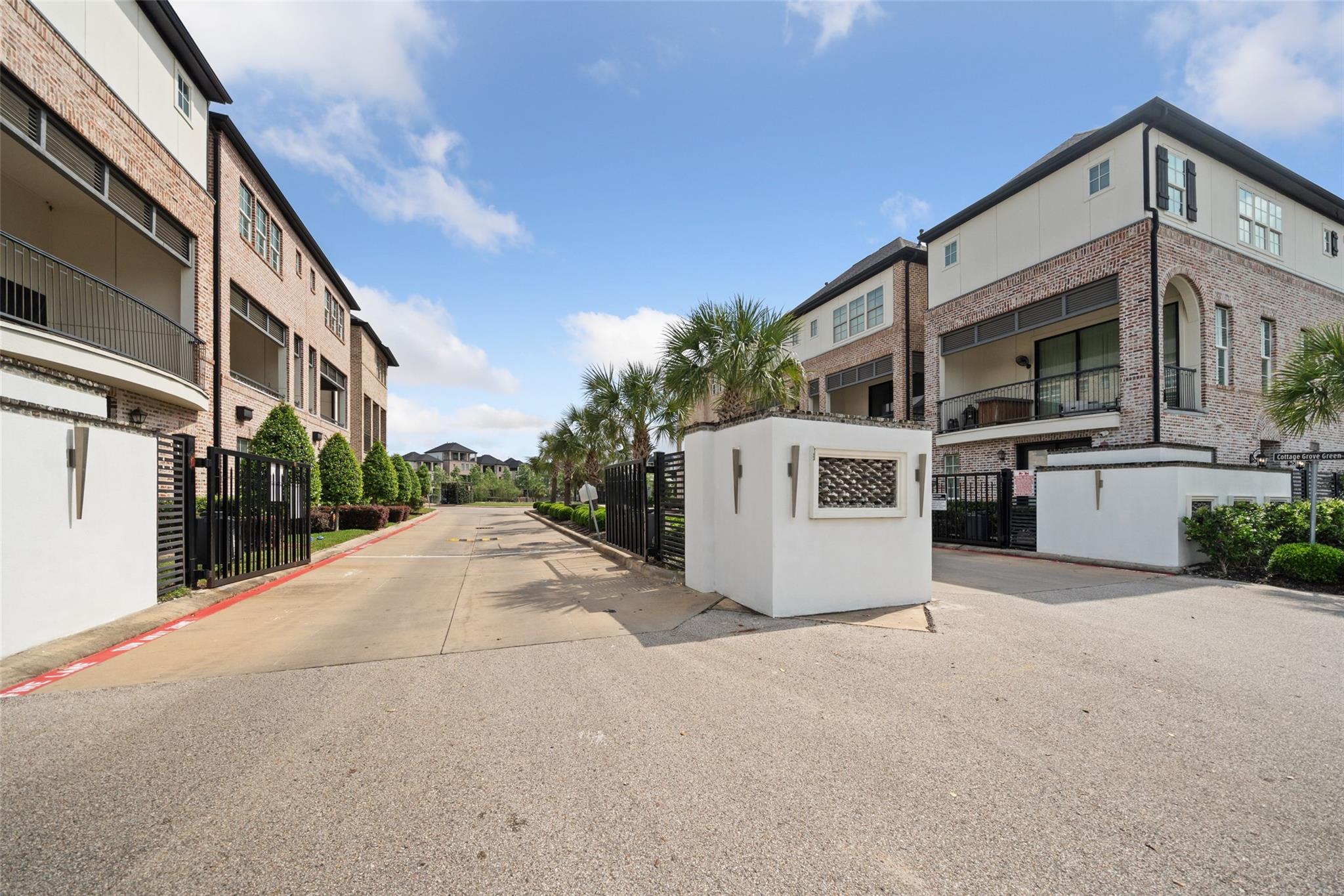 Houston, Texas, 77007, United States, 3 Bedrooms Bedrooms, ,3 BathroomsBathrooms,Residential,Forsale,1953056