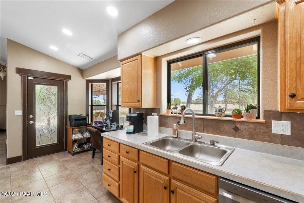 Paulden, Arizona, 86334, United States, 3 Bedrooms Bedrooms, ,2.5 BathroomsBathrooms,Residential,Forsale,1903147