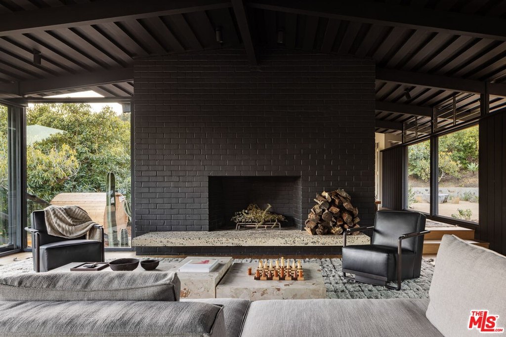 Malibu, California, 90265, United States, 3 Bedrooms Bedrooms, ,3.5 BathroomsBathrooms,Residential,Forsale,1985958