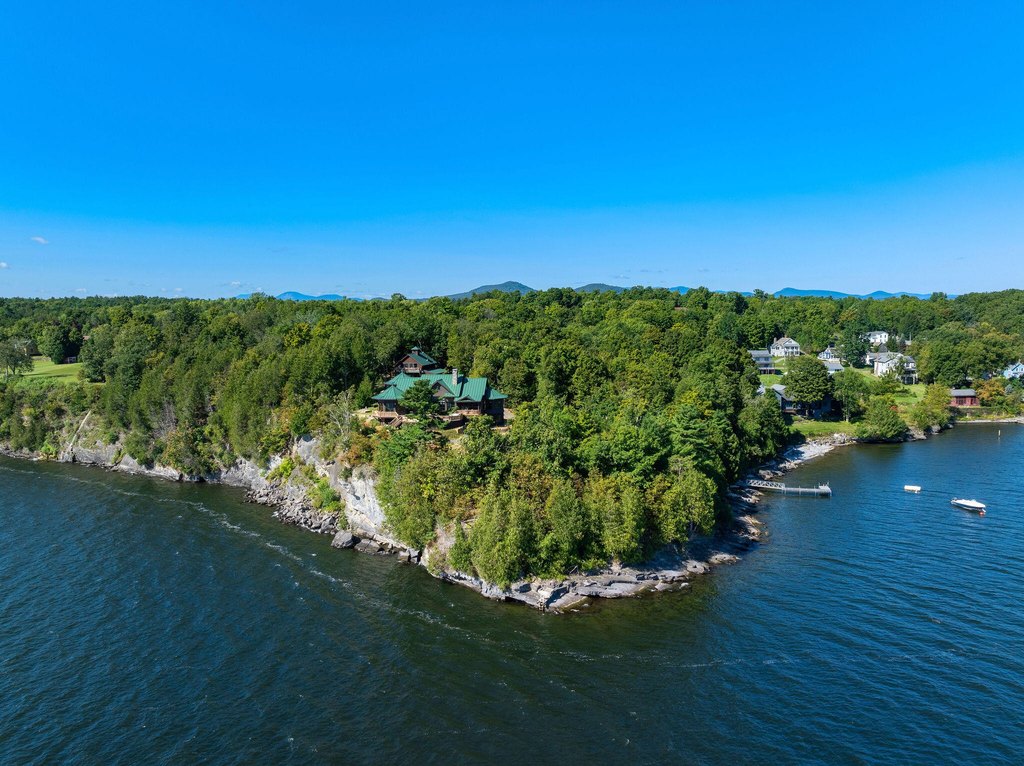 Essex, New York, 12936, United States, 6 Bedrooms Bedrooms, ,4.5 BathroomsBathrooms,Residential,Forsale,1953152