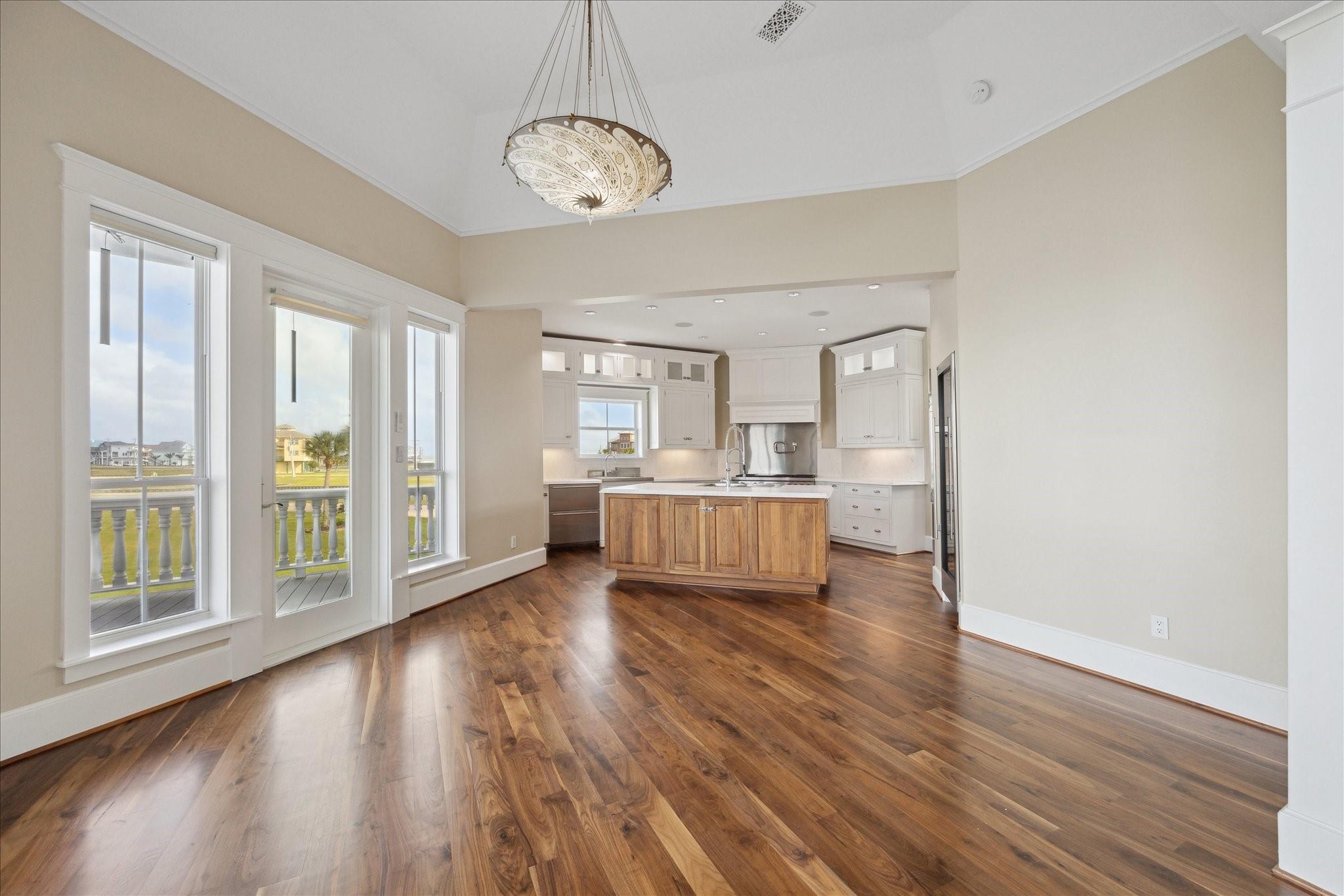 Hitchcock, Texas, 77563, United States, 4 Bedrooms Bedrooms, ,3 BathroomsBathrooms,Residential,Forsale,1953060