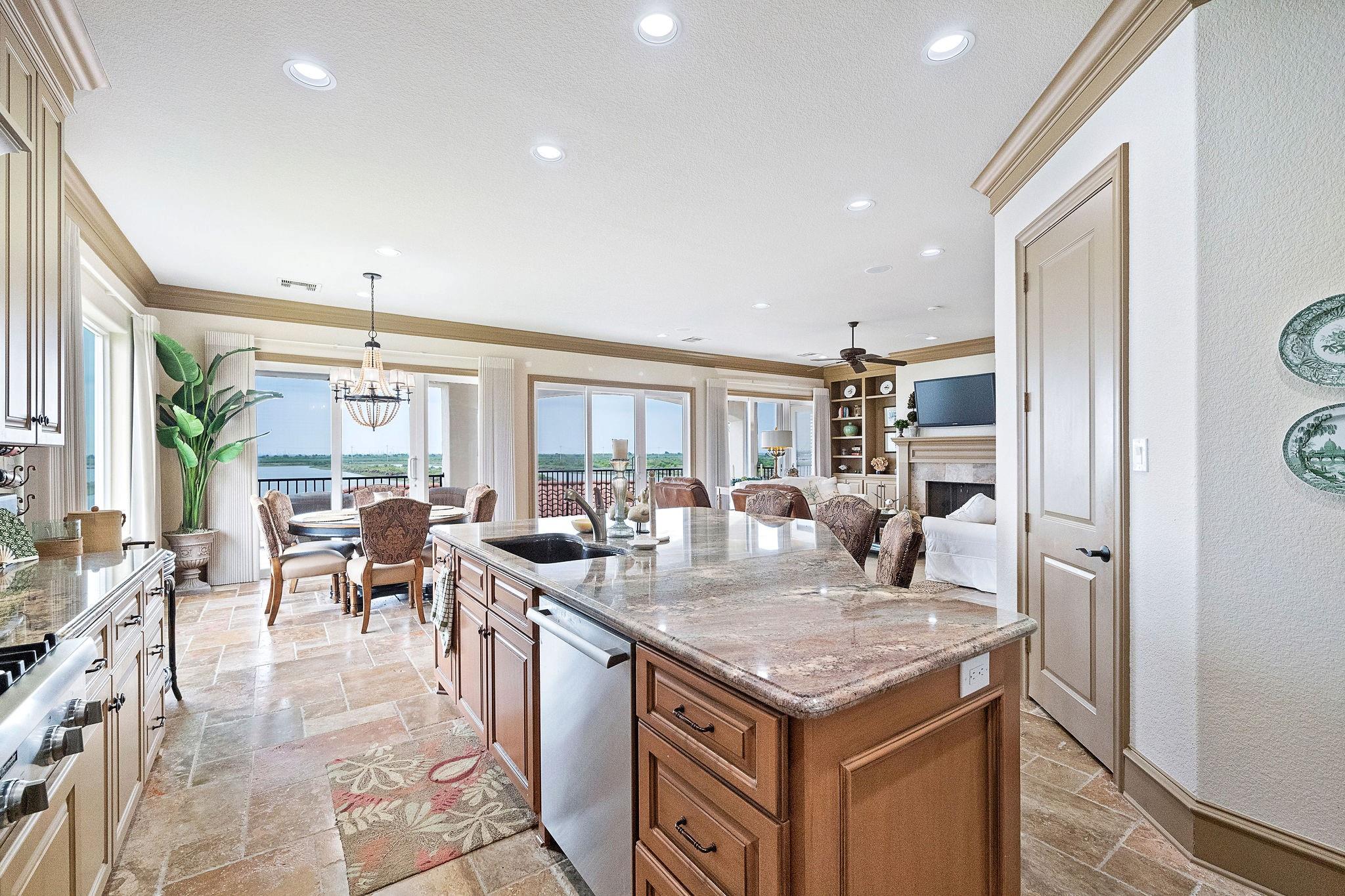 Hitchcock, Texas, 77563, United States, 4 Bedrooms Bedrooms, ,3 BathroomsBathrooms,Residential,Forsale,1953061