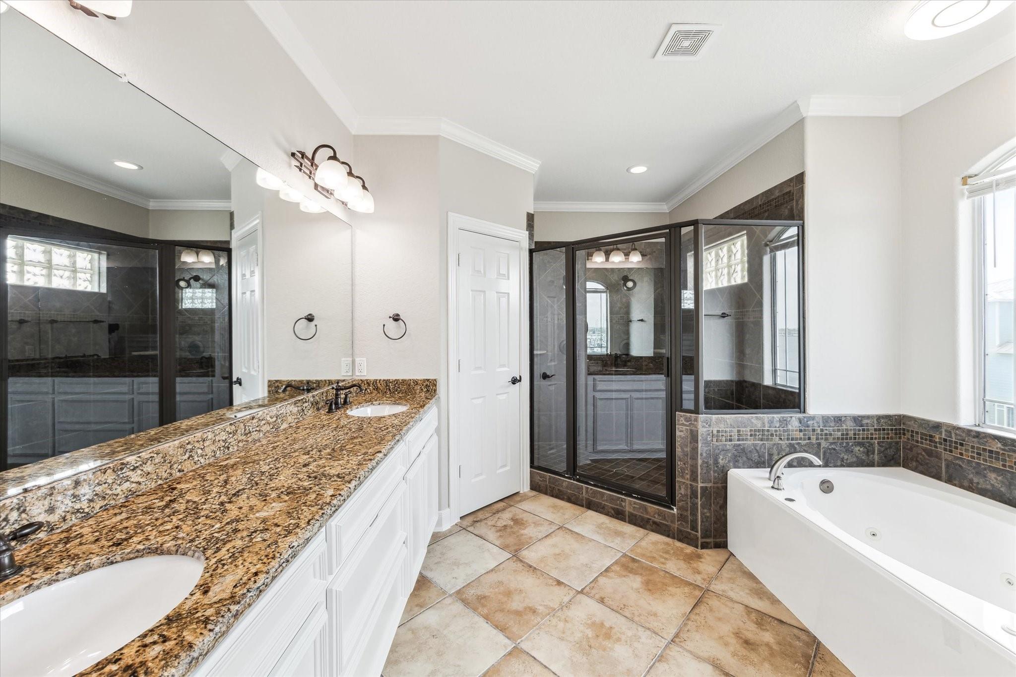 Hitchcock, Texas, 77563, United States, 4 Bedrooms Bedrooms, ,3 BathroomsBathrooms,Residential,Forsale,1953058
