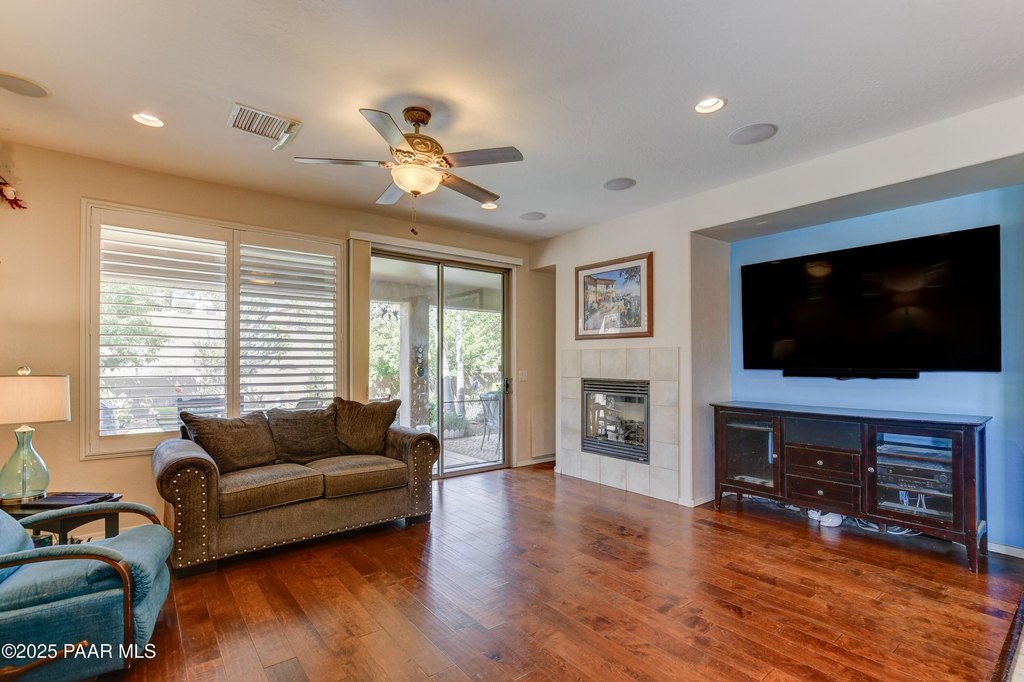 Prescott Valley, Arizona, 86314, United States, 3 Bedrooms Bedrooms, ,2 BathroomsBathrooms,Residential,Forsale,1903155