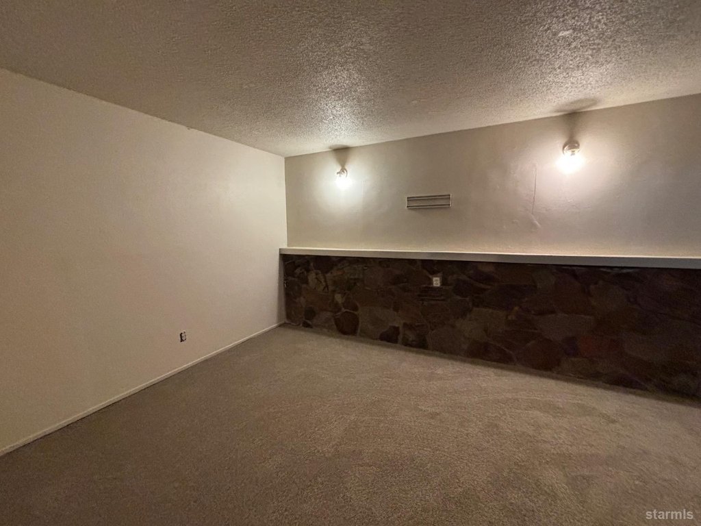 South Lake Tahoe, California, 96150, United States, 4 Bedrooms Bedrooms, ,3 BathroomsBathrooms,Residential,Forsale,1886500