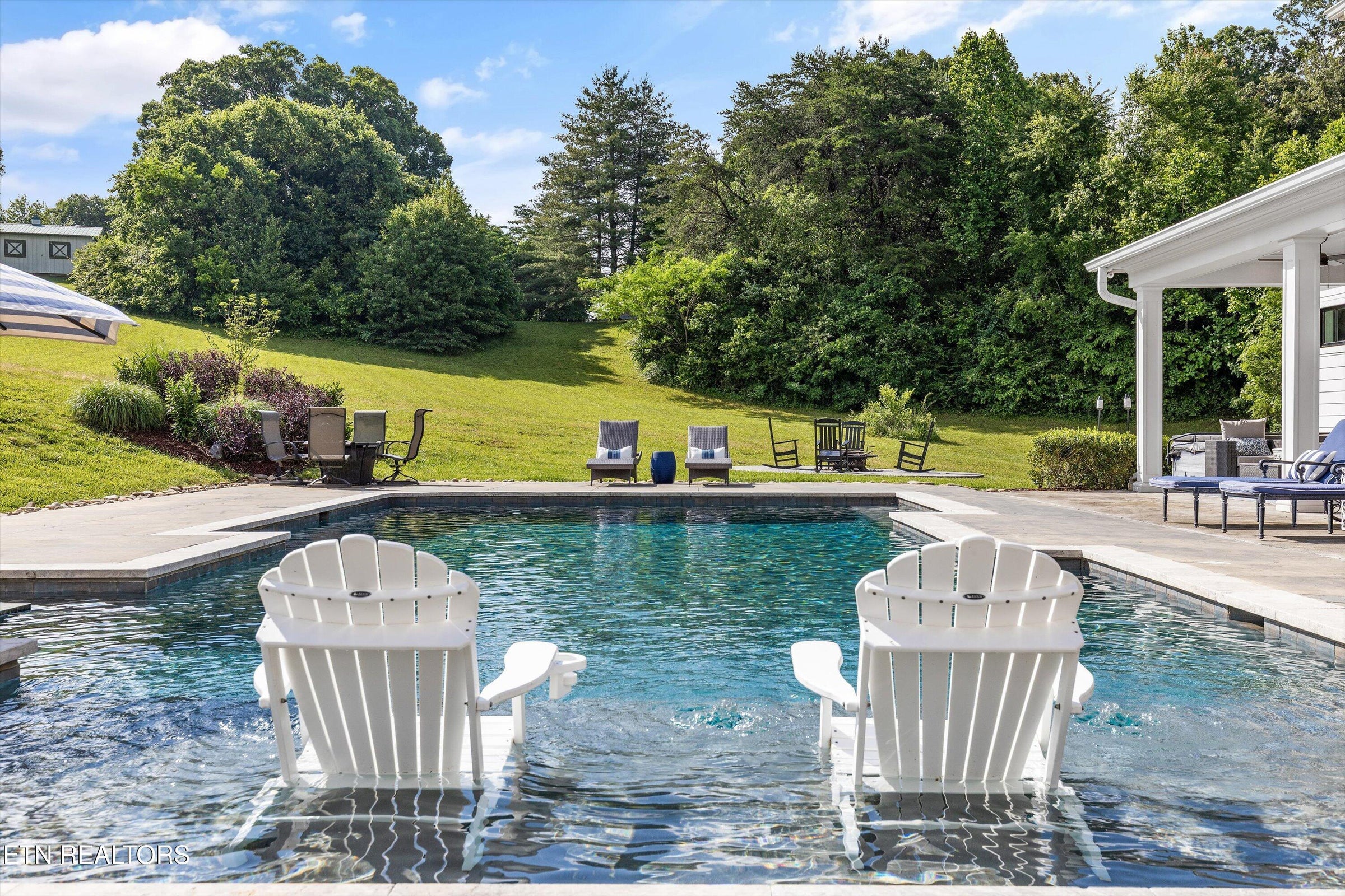 Maryville, Tennessee, 37803, United States, 4 Bedrooms Bedrooms, ,4 BathroomsBathrooms,Residential,Forsale,1893813