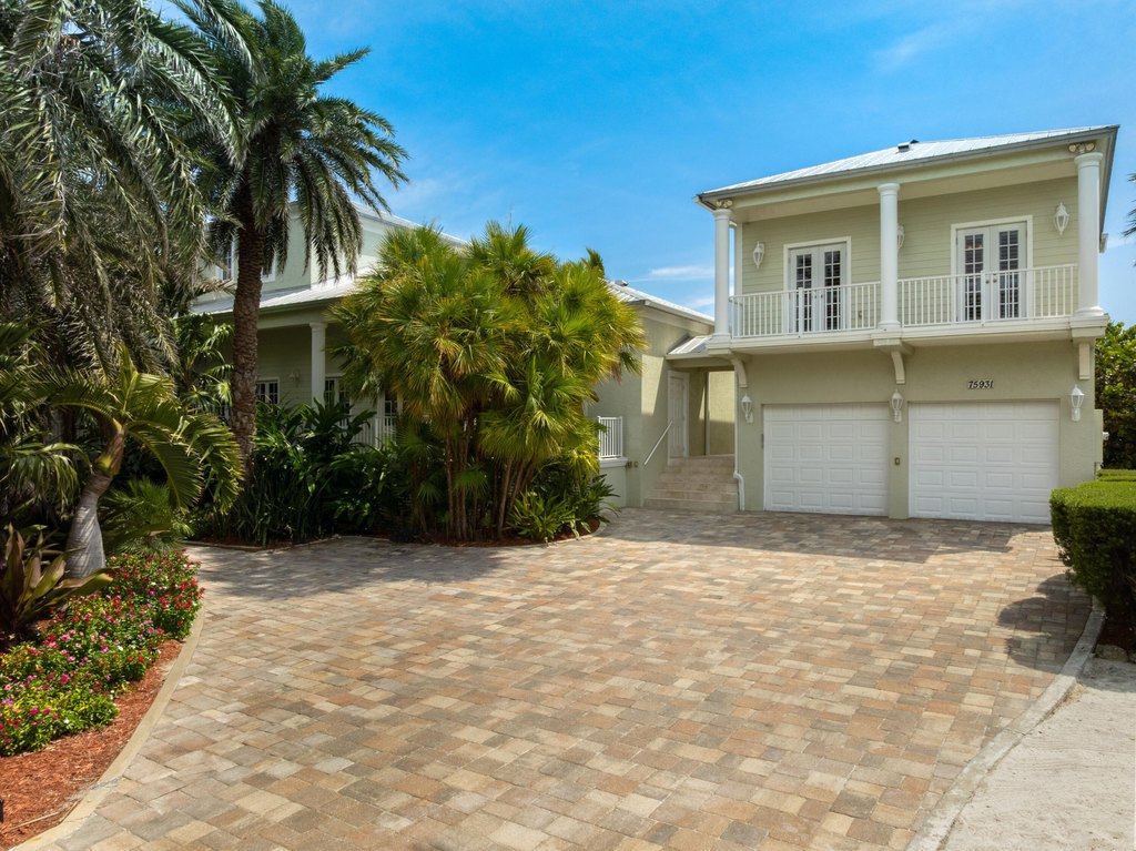 Lower Matecumbe, Florida, 33036, United States, 5 Bedrooms Bedrooms, ,5.5 BathroomsBathrooms,Residential,Forsale,1971975