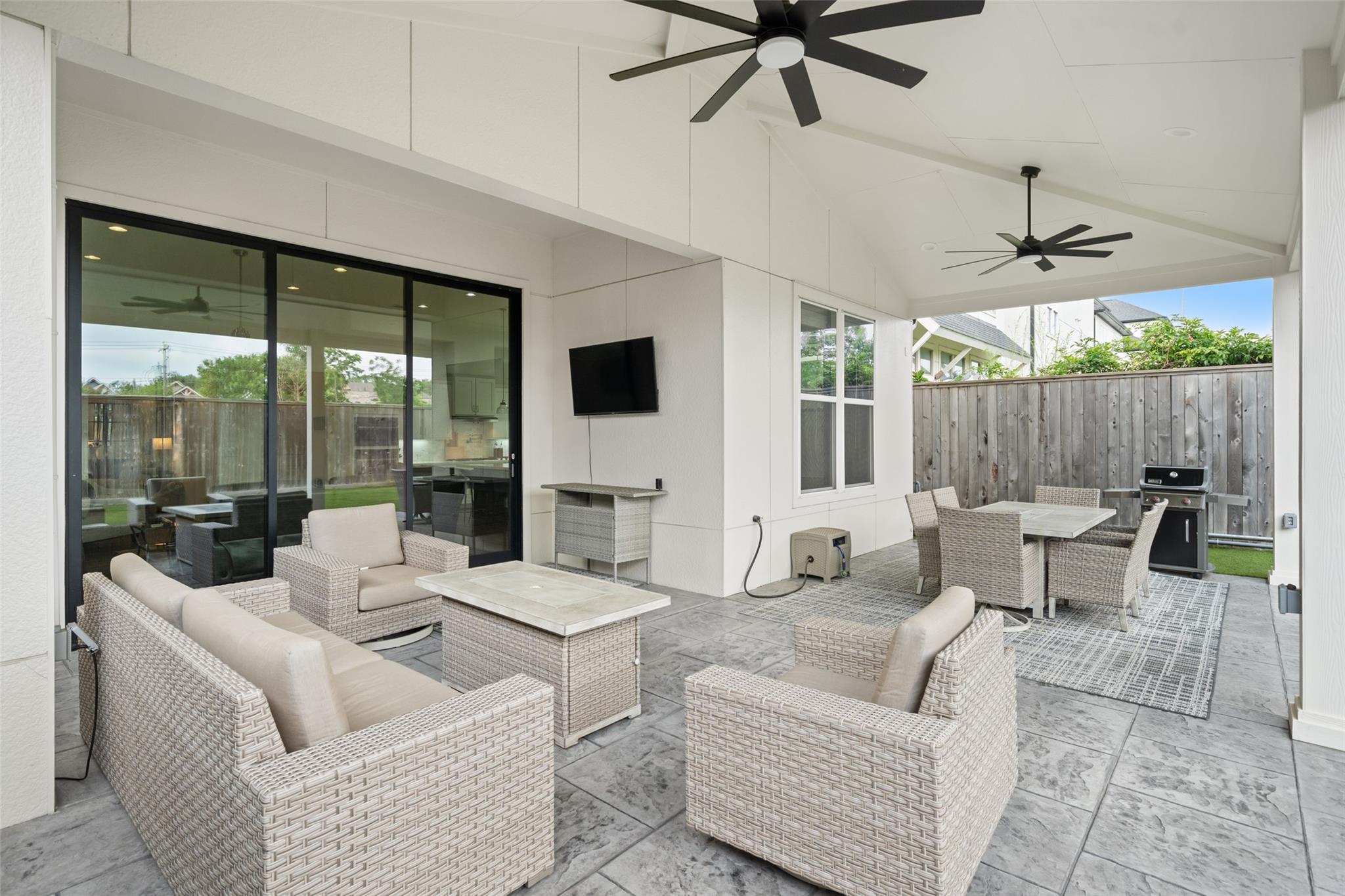 Houston, Texas, 77007, United States, 3 Bedrooms Bedrooms, ,3 BathroomsBathrooms,Residential,Forsale,1953056