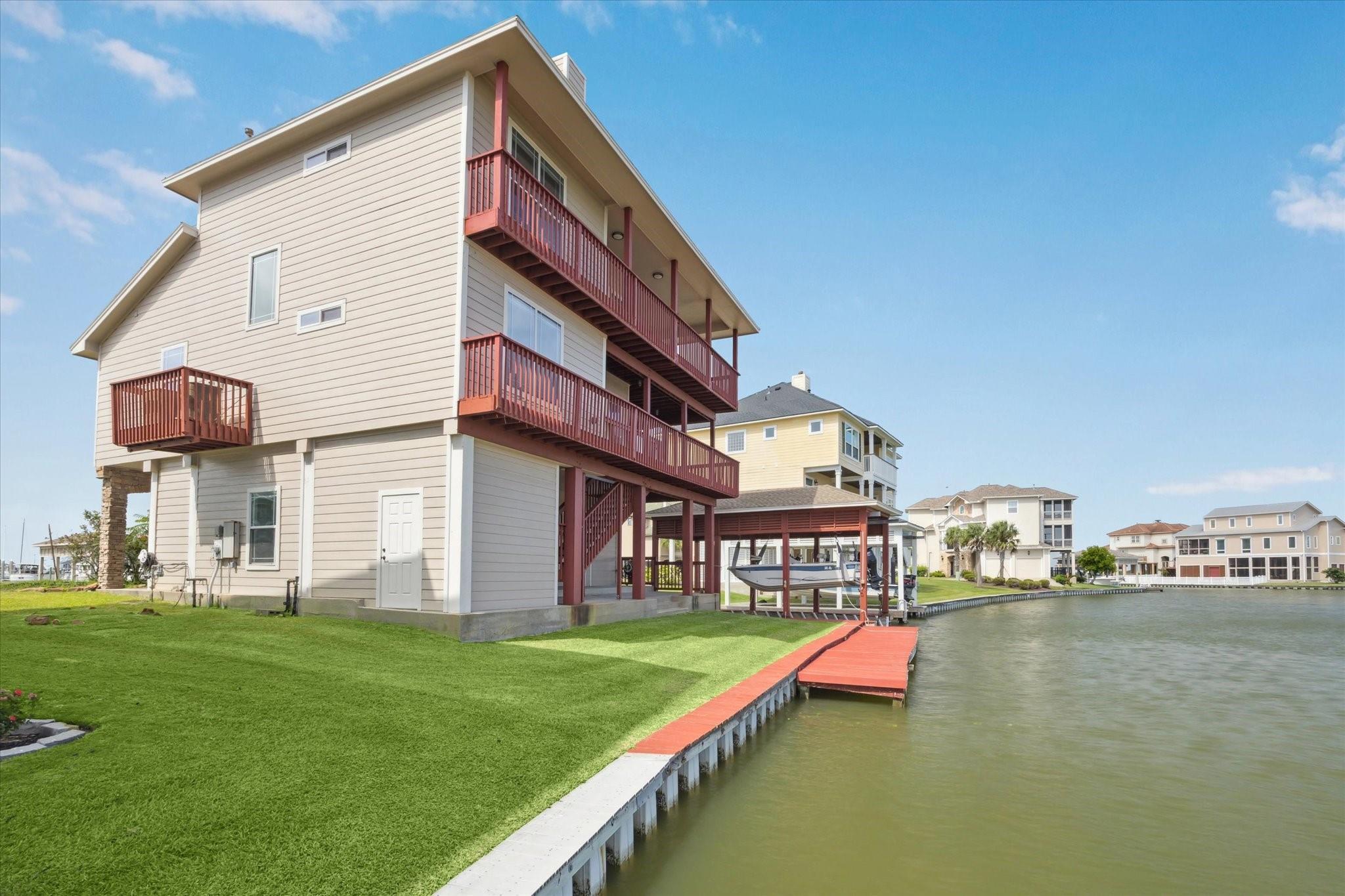 Hitchcock, Texas, 77563, United States, 4 Bedrooms Bedrooms, ,3 BathroomsBathrooms,Residential,Forsale,1953058