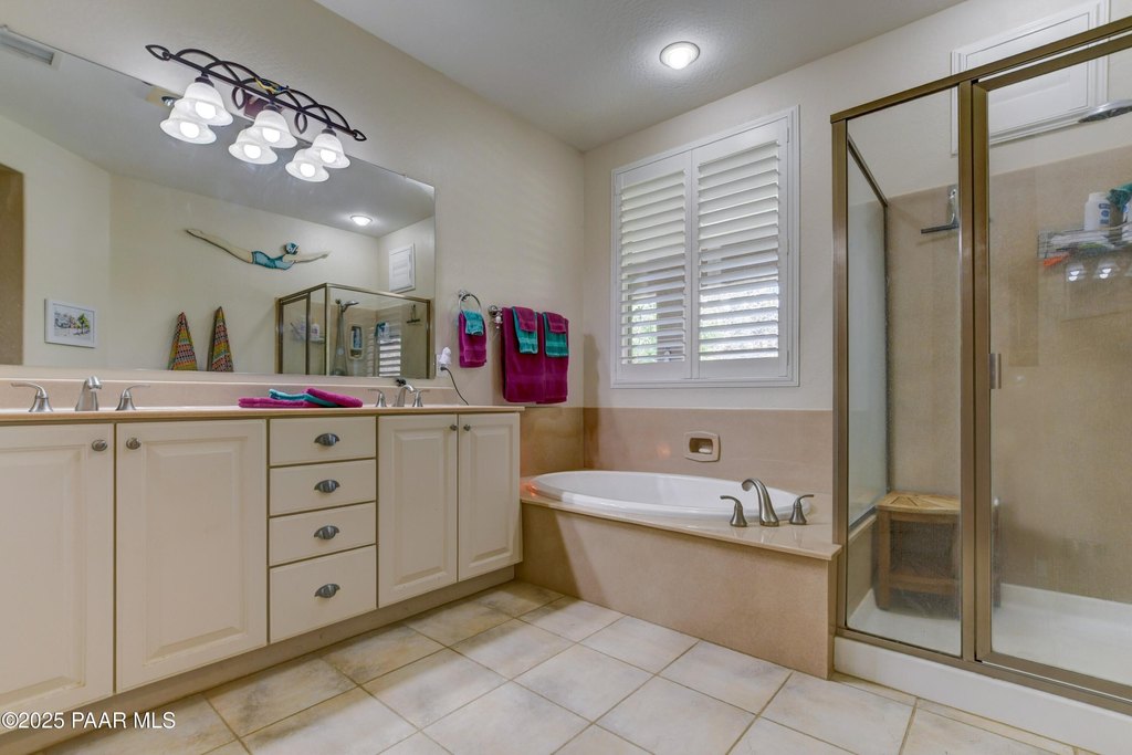 Prescott Valley, Arizona, 86314, United States, 3 Bedrooms Bedrooms, ,2 BathroomsBathrooms,Residential,Forsale,1903155