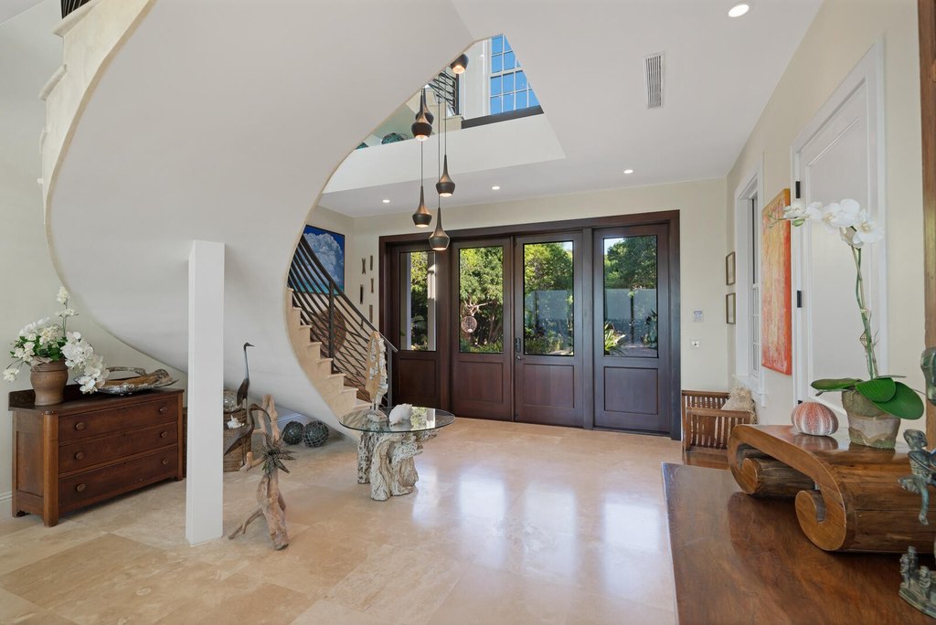 Upper Matecumbe Key Islamorada, Florida, 33036, United States, 7 Bedrooms Bedrooms, ,9.5 BathroomsBathrooms,Residential,Forsale,1971981