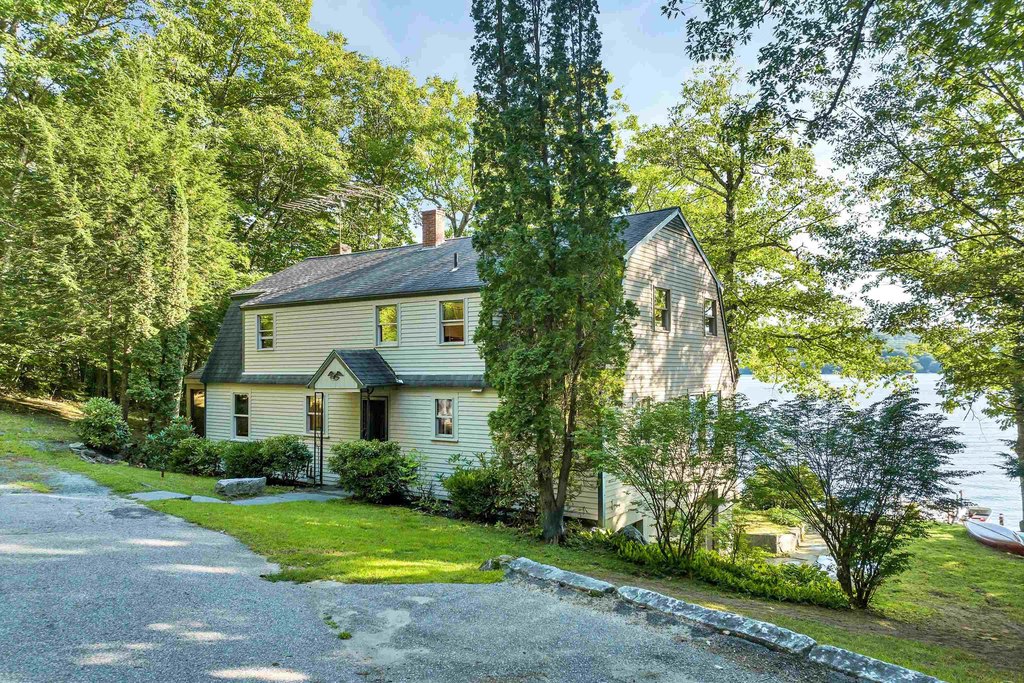 Holderness, New Hampshire, 03245, United States, 4 Bedrooms Bedrooms, ,3 BathroomsBathrooms,Residential,Forsale,1893911