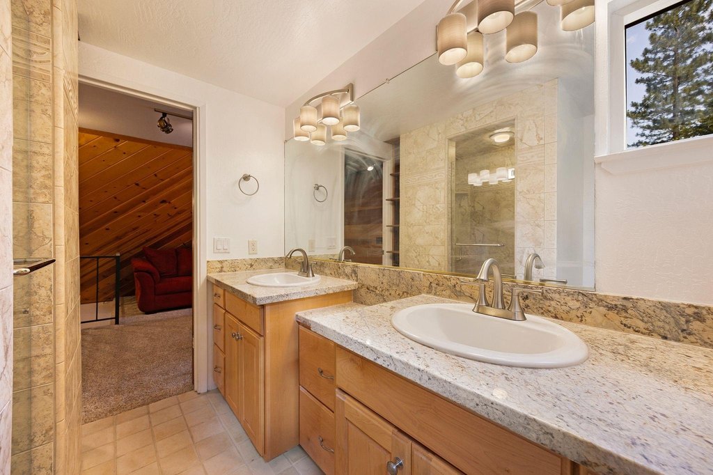 Lake Almanor, California, 96137, United States, 3 Bedrooms Bedrooms, ,2 BathroomsBathrooms,Residential,Forsale,1910297