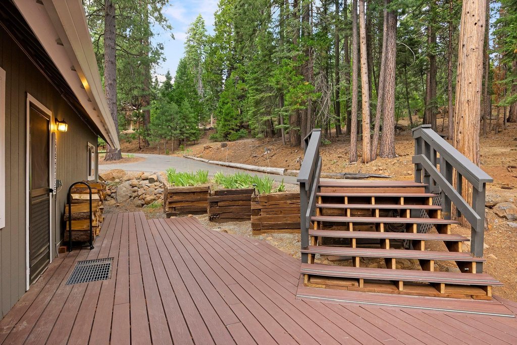 Lake Almanor, California, 96137, United States, 3 Bedrooms Bedrooms, ,2 BathroomsBathrooms,Residential,Forsale,1910297