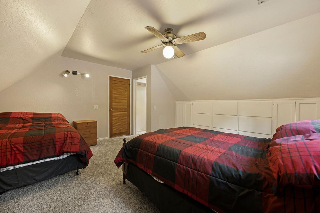 Lake Almanor, California, 96137, United States, 3 Bedrooms Bedrooms, ,2 BathroomsBathrooms,Residential,Forsale,1910297