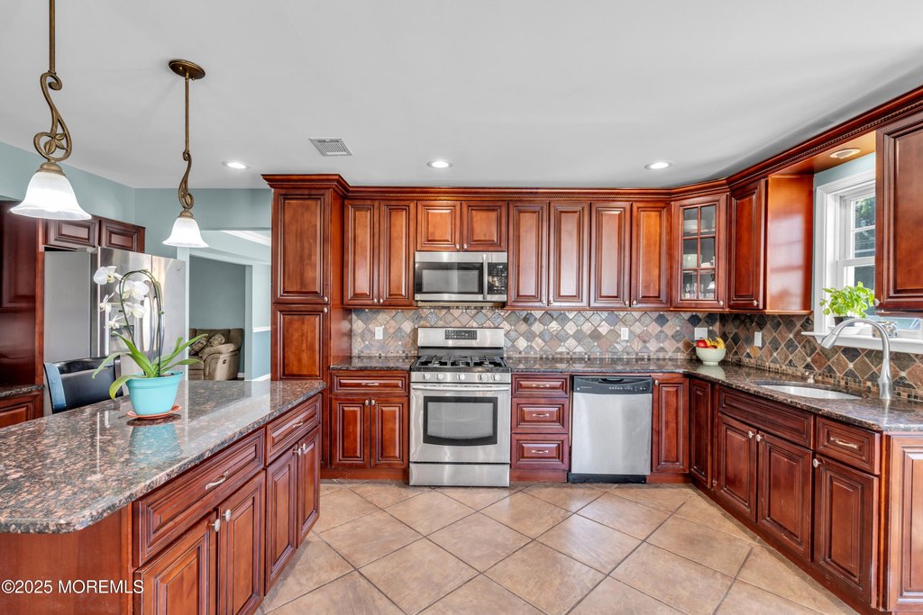 Howell, New Jersey, 07731, United States, 4 Bedrooms Bedrooms, ,2.5 BathroomsBathrooms,Residential,Forsale,1946006