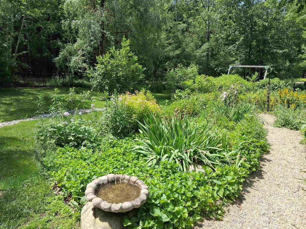Alton, New Hampshire, 03809, United States, 3 Bedrooms Bedrooms, ,2.5 BathroomsBathrooms,Residential,Forsale,1933929