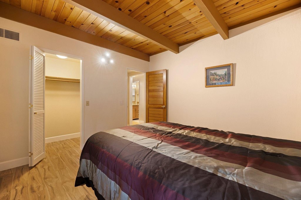 Lake Almanor, California, 96137, United States, 3 Bedrooms Bedrooms, ,2 BathroomsBathrooms,Residential,Forsale,1910297