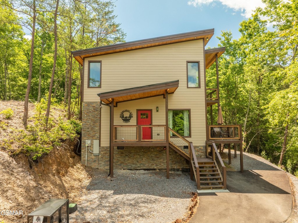 Townsend, Tennessee, 37882, United States, 3 Bedrooms Bedrooms, ,2 BathroomsBathrooms,Residential,Forsale,1910179