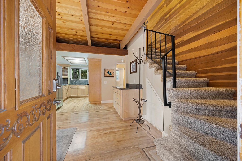 Lake Almanor, California, 96137, United States, 3 Bedrooms Bedrooms, ,2 BathroomsBathrooms,Residential,Forsale,1910297